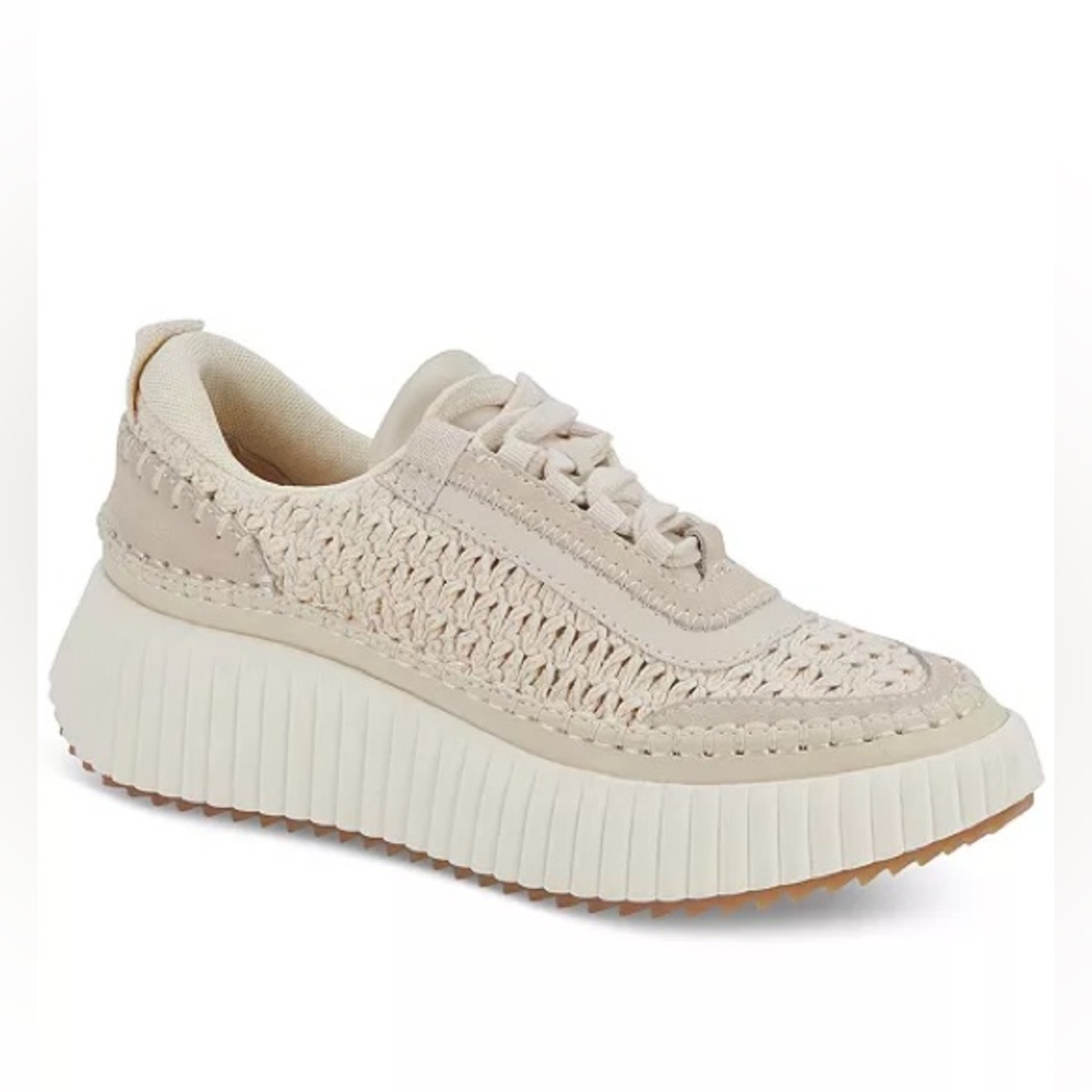 Never worn sz 8.5 Dolce Vita “Dolen” crochet platform sneakers